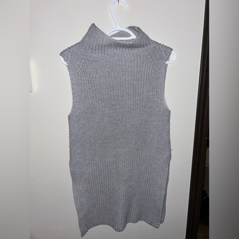 Aritzia tunic sweater